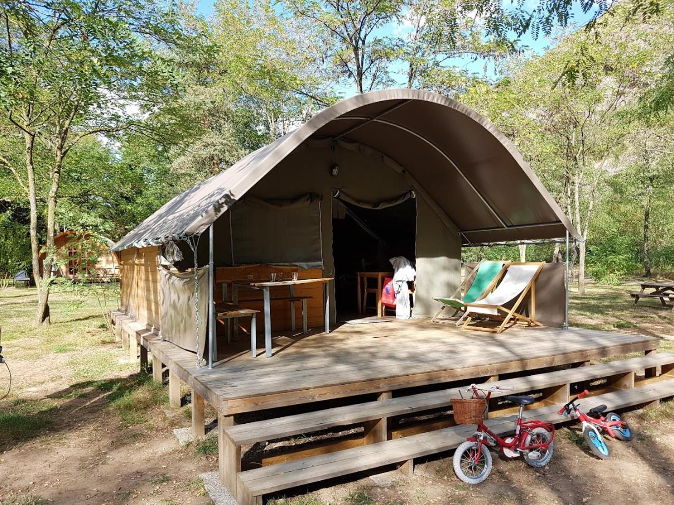 Camping Ushuaia Villages Le Viaduc Arlebosc Buitenkant foto